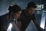 Geostorm – Ute Fassbinder (Alexandra Maria Lara, l.); Jake Lawson (Gerald Butler, r.)