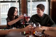 Stuck in Love. – Zwischen Samantha (Lily Collins) und Louis (Logan Lerman) prickelt es.
