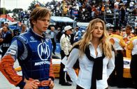 Driven – Jimmy (Kip Pardue) macht sich an Sophia (Estella Warren) ran, die Ex-Freundin seines härtesten Konkurrenten.