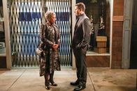 Brooklyn Nine-Nine – L. Scott Caldwell (Laverne Holt), Andy Samberg (Jake Peralta).
