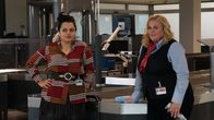Check Check – Samira Karahanci (Sara Fazilat, l.); Ingrid Fink (Petra Kleinert, r.)