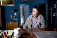 Sinister – Ein einziges erfolgreiches Buch: Das war es auch schon in der Autorenkarriere von Ellison (Ethan Hawke). Der Umzug in ein neues Haus soll ihm jetzt Inspiration bringen ...