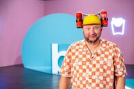 besseresser – Sebastian Lege, Lilly Temme und Florian Reza nehmen das klebrige Geschäft von Coca Cola auseinander und decken die miese Masche hinter der zuckerfreien Cola Alternative auf.