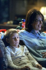 Malcolm mittendrin – Dewey (Erik Per Sullivan) und Lois (Jane Kaczmarek) Die Verwendung des sendungsbezogenen Materials ist nur mit dem Hinweis und Verlinkung auf TVNOW gestattet.