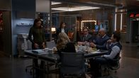 Bull – (v.l.n.r.) Danny James (Jaime Lee Kirchner); Marissa Morgan (Geneva Carr); Taylor Rentzel (Mackenzie Meehan); Dr. Jason Bull (Michael Weatherly); Chunk Palmer (Chris Jackson); Benny Colón (Freddy Rodríguez)