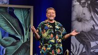 Jürgen von der Lippe: "Wie soll ich sagen...?" – WDR Fernsehen JÜRGEN VON DER LIPPE: "WIE SOLL ICH SAGEN...?". Uhr. Jürgen von der Lippe, Soloprogramm "Wie soll ich sagen...?".