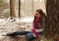 Sturm der Liebe – ARD STURM DER LIEBE FOLGE 1232 Uhr im ERSTEN. Als Eva (Uta Kargel) alleine einen Spaziergang im Wald macht, bricht sie plötzlich mit heftigen Schmerzen zusammen.