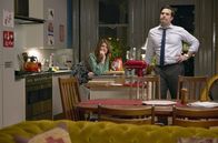 Catastrophe – Sharon (Sharon Horgan) und Rob (Rob Delaney).