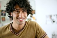 Die Detektive – Serkan Kaya (Ronnie Galafinides).