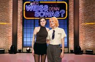 Wer weiß denn sowas? – Treten bei "Wer weiß denn sowas?" als Kandidatinnen an: Die Sängerin Madeleine Juno (l.) und die Sängerin und Schauspielerin Alli Neumann (r.).