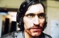 Trouble Every Day – Für den Hochzeitsreisenden Shane Brown (Vincent Gallo) hält Paris manche blutige Überraschung bereit.