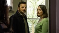 Unit 42 – Diane Wouters (Selma Alaoui) hat ein Geheimnis vor Samuel Leroy (Patrick Ridremont). Sie hat hinter seinem Rücken eine Bewährungshelferin engagiert.