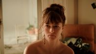30 Tage Lust – Freddy (Linda Blümchen) hat sich eine Strafpredigt ihrer besten Freundin anhören müssen und muss zugeben, dass die nicht ganz unrecht hat ...