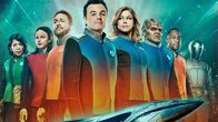 The Orville – (v.li.): Penny Johnson Jerald (Dr. Claire Finn), Halston Sage (Alara Kitan), Scott Grimes (Lt. Gordon Malloy), Seth MacFarlane (Ed Mercer), Adrianne Palicki (Kelly Grayson), Peter Macon (2. Offizier Bortus), J. Lee (Lt. John LaMarr), Mark Jackson (Wissenschaftsoffizier Isaac).