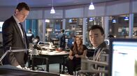 Unforgettable – Al Burns (Dylan Walsh, l.), Carrie Wells (Poppy Montgomery, m.) und Jay Lee (James Hiroyuki Liao, r.)