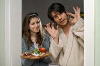 Oben ohne – Judith Schnabel (Nora Heschl), James Horrowitz (Philip Leenders).