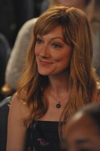 How I Met Your Mother – Teds neue Bekanntschaft: Royce (Judy Greer) ...