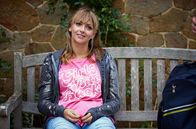 Mum – Kelly (Lisa McGrillis) vergleicht Cathy mit einem alten iPhone.