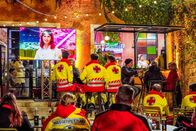 Im Hafen – Bamlak Werner führt durch die Sendung und plaudert mit ihren Gästen im „Le Garage“ in Klagenfurt.