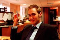 The Office – Ricky (Oliver Chris) hat seinen ersten Arbeitstag im Büro