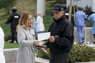 Navy CIS – L-R: Jack Sloane (Maria Bello) und Leroy Jethro Gibbs (Mark Harmon)