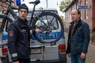 Wendland – Oliver Klasen (Malte Thomsen, l.) und Jakob Stiller (Ulrich Noethen, r.)