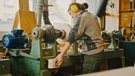 Berufsbild – Nora Saurer in der Werkstatt