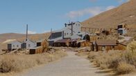 Lost Places – 1908 wurden in Kolmanskop im heutigen Namibia Diamanten gefunden. Für einige Jahre boomte die südwestafrikanische Wüstenstadt, bevor Hitze und Wassermangel zu ihrem Niedergang führten.