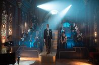 Babylon Berlin – Emil Engels (Max Raabe), Palastorchester