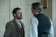 Babylon Berlin – (v.li.) Henning Peker (Franz Krajewski), Jens Harzer (Dr. Anno Schmidt).