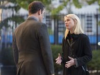 Homeland – Wird Roger (Ian Kahn, l.) Carrie (Claire Danes, r.), nach alldem was geschehen ist, helfen?