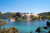 mareTV – St. Marija monastery on litle island in national park Mljet, Croatia