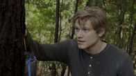 MacGyver – Tief im nirgendwo im Kasachstan sind MacGyvers (Lucas Till) technische Fähigkeiten und Cleverness gefragt, um sich und sein Team zurück in die Zivilisation zu bringen.... Doch wo ist Kriegsverbrecher Victor abgeblieben?