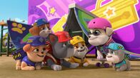 Rubble und Crew – v.li.: Mix, Wheeler, Charger, Rubble, Auntie Crane, Motor