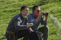 Scorpion – Zusammen mit seinem neuen Schützling Tim Armstrong (Scott Porter, l.) geht Cabe (Robert Patrick, r.) auf eine Geheimmission. Doch dieser Auftrag verläuft anders als geplant ...