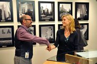 Modern Family – Duane Bailey (David Cross), Claire Dunphy (Julie Bowen).