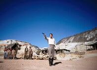 Weites Land – James McKay (Gregory Peck) sieht sich einem Duell ausgeliefert.