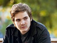 Die fetten Jahre sind vorbei – rbb Fernsehen DIE FETTEN JAHRE SIND VORBEI, Spielfilm Deutschland/Österreich 2004, Regie Hans Weingartner Uhr. Jan (Daniel Brühl)