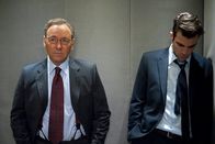 Der große Crash - Margin Call – Sam Rogers (Kevin Spacey) und Peter Sullivan (Zachary Quinto, re.) ahnen, das ihnen nichts Gutes bevorsteht.