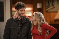 B Positive – Drew Dunbar (Thomas Middleditch, l.); Gina Dabrowski (Annaleigh Ashford, r.)