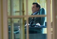 Elementary – Er versucht seinen Einfluss zu nutzen, um Sherlock und Watson wieder beim NYPD einsetzen zu lassen, doch können die beiden ihm wirklich trauen? Sherlocks Vater Morland Holmes (John Noble) ...