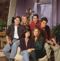 Friends – (V.li.) Joey (Matt LeBlanc), Phoebe (Lisa Kudrow), Monica (Courtney Cox), Ross (David Schwimmer), Rachel (Jennifer Aniston) und Chandler (Perry Matthew) treffen sich am liebsten in einem Cafe in New York, um dort ihre Probleme und Problemchen in aller Ausführlichkeit zu besprechen.