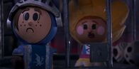 Crossing Swords – Patrick (l.); Prinzessin Blossom (r.)