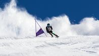 Ski alpin: Weltcup – Athlet in einem Slalomwettbewerb