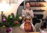 Stille Nächte – Rita (Katharina Schüttler) versucht Jenny (Nele Holinderbäumer) aufzumuntern.