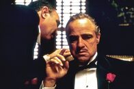 Der Pate – L-R: Bonasera (Salvatore Corsitto) und Don Vito Corleone (Marlon Brando)