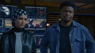 Navy CIS: L.A. – Special Agent Fatima Namazi (Medalion Rahimi, l.); Devin Roundtree (Caleb Castille, r.)