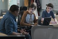 Speechless – (v.l.n.r.) Kenneth (Cedric Yarbrough); JJ DiMeo (Micah Fowler); Ray DiMeo (Mason Cook)