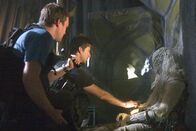 Stargate Atlantis – Lieutenant Colonel John Sheppard (Joe Flanigan,m.) und Dr. Rodney McKay (David Hewlett,l.)