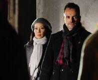 Elementary – Ein neuer Fall wartet auf Sherlock (Jonny Lee Miller, r.) und Watson (Lucy Liu, l.) ...